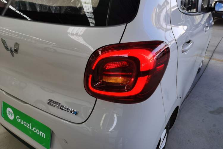 Used Wuling Hongguang MINIEV 2025 Four-Door Version Advanced Edition
