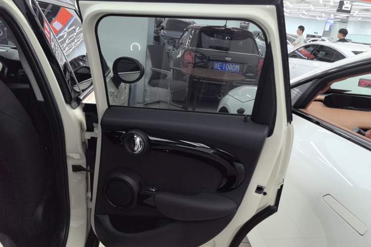 Used  MINI 2016 2.0T COOPER S Five-Door Edition
