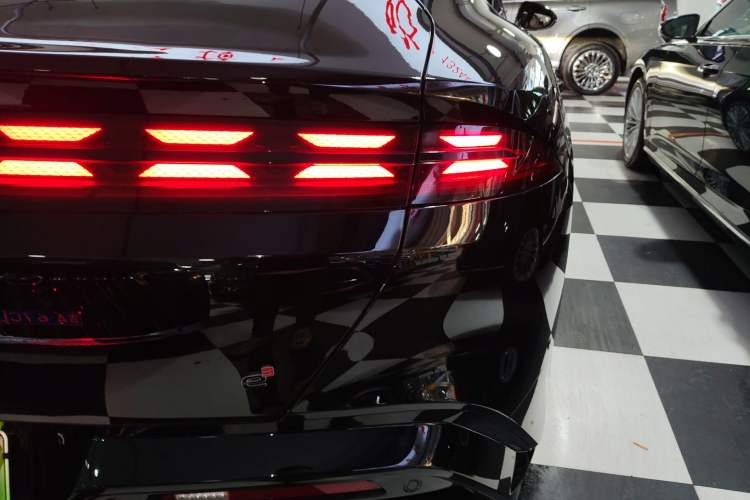 Used Denza Z9 2024 1100 km All-Wheel-Drive Ultra Version