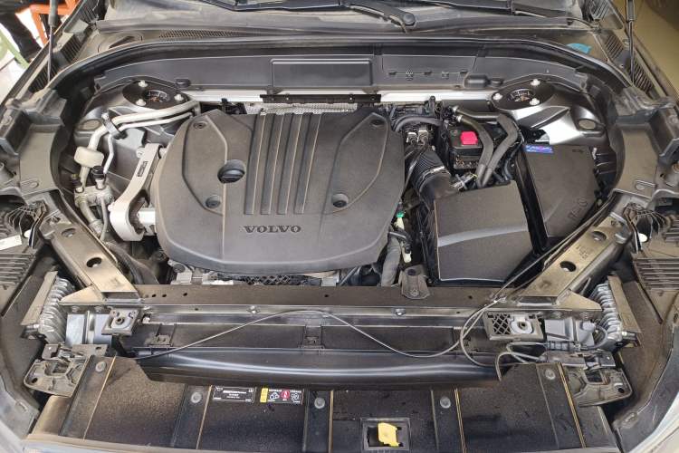 Used Volvo XC60 2022 B5 4x4 Zhiyi Luxury Edition
