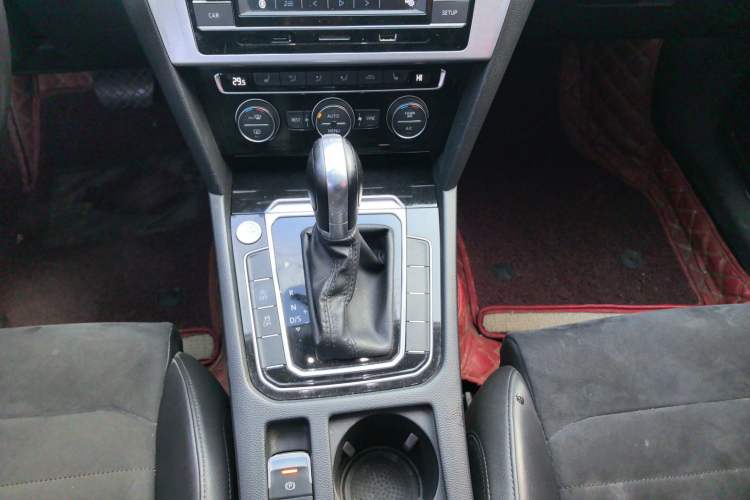 Used Volkswagen Magotan 2018 330TSI DSG Luxury Model