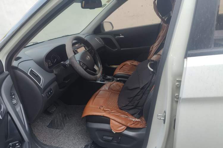 Used Hyundai ix25 2015 2.0L Automatic Two-Wheel Drive Intelligent GLS