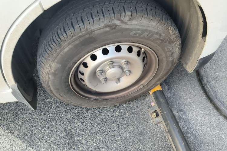 Used Wuling Yangguang 2024 300km Range Practical Window-Sealed Version 75kW
