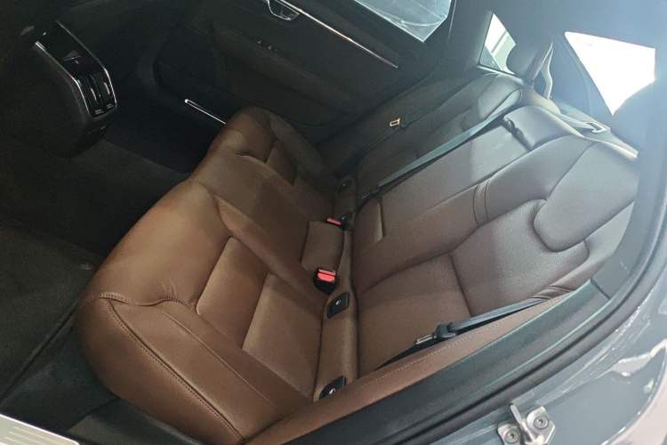 Used Volvo S90 2022 B5 Zhiyuan Luxury Edition
