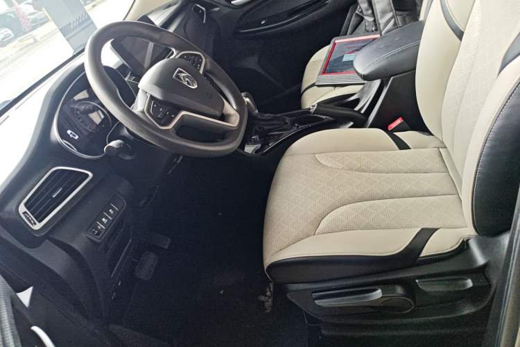 Used Baojun 730 2021 1.5T CVT Fashion Version 7 Seats
