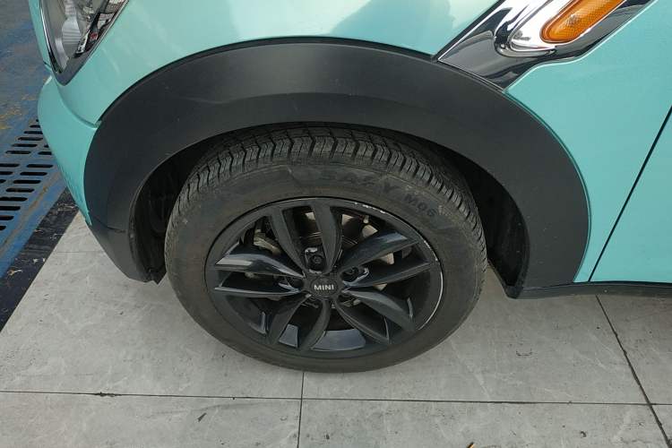 Used  Countryman 2014 1.6L COOPER Fun
