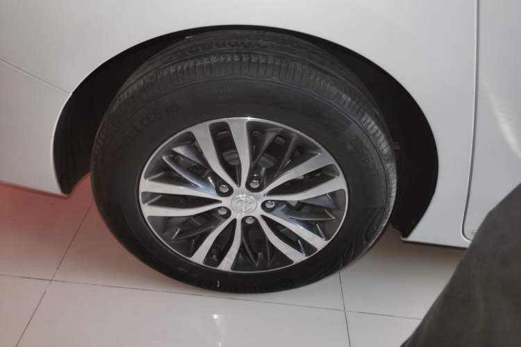 Used Buick GL8 2023 ES Lu Zun Deluxe Model
