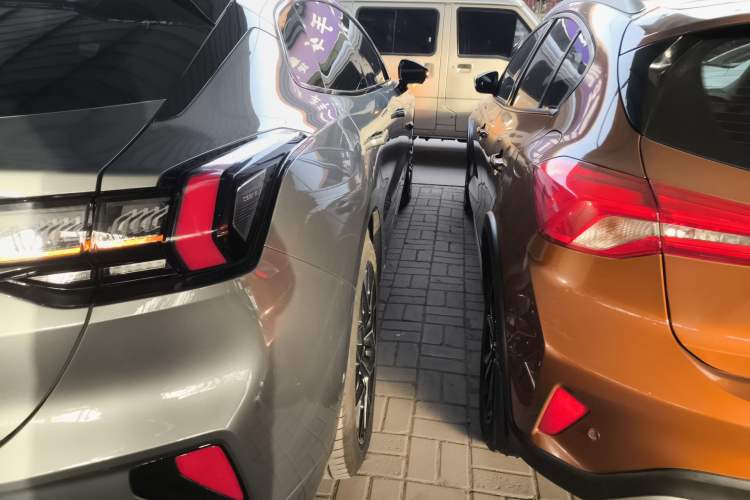 Used Zeekr 001 2025 WE Edition 100 kWh Rear-Wheel Drive
