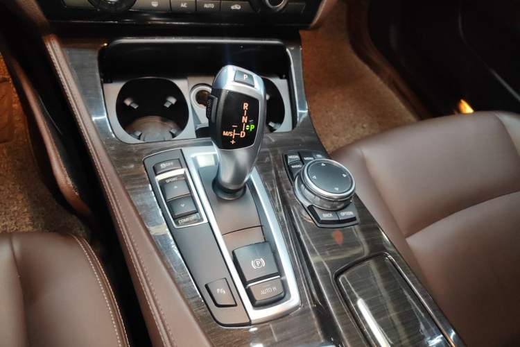 Used BMW 5 Series 2014 525Li Luxury Design Package