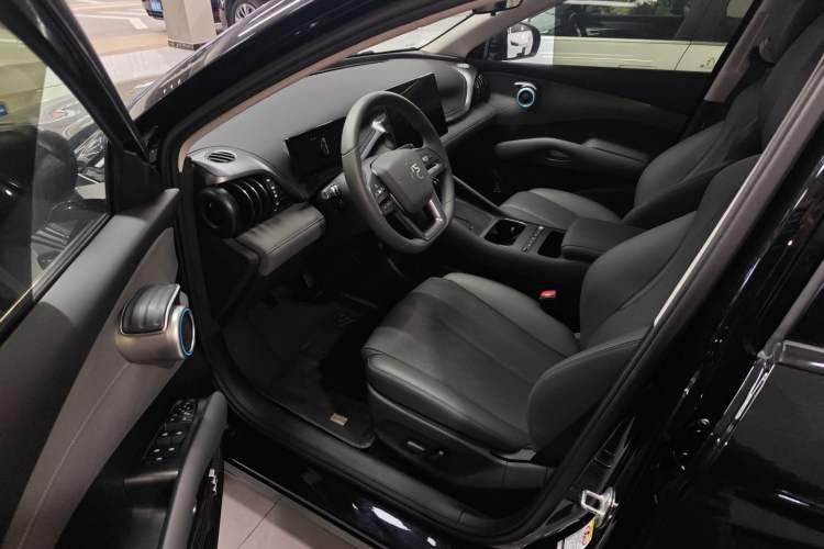 Used BYD Yuan PLUS 2025 Intelligent Driving Version 430 KM – Leading Edition