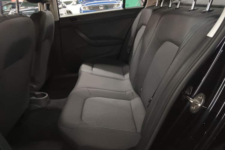 Used Volkswagen Santana 2016 1.6L Manual Fashion Edition
