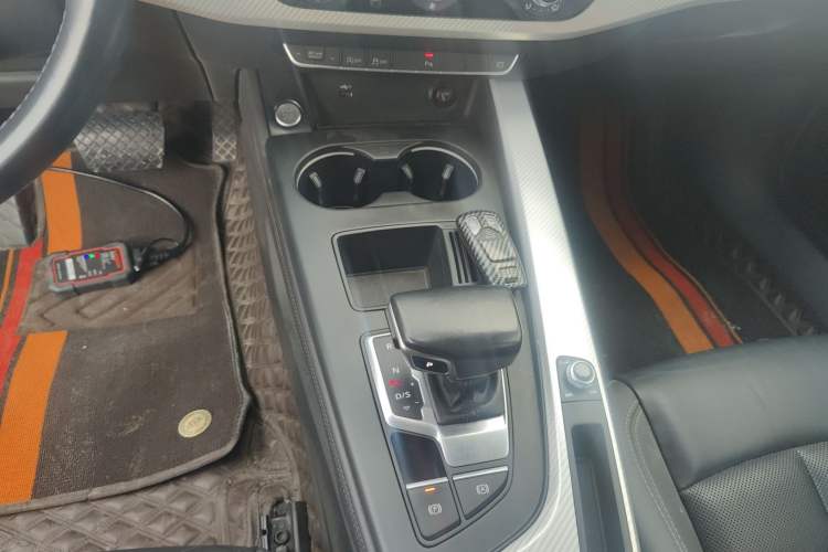 Used Audi A4L 2020 40 TFSI Fashionable and Elegant Model