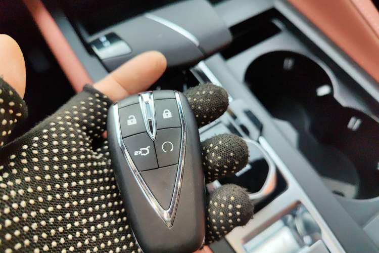 Used Changan CS75 PLUS 2026 Model, Smart Champion Edition 1.5T New Blue Whale Smart Navigation Version