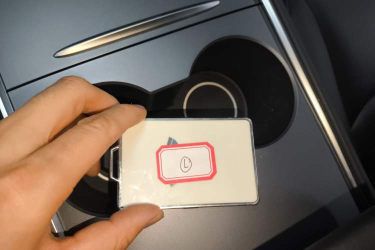 Used Tesla Model Y 2021 Standard Range Rear-Wheel Drive Version
