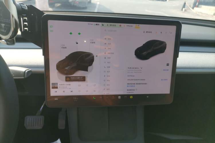 Used Tesla Model Y 2023 Long-Range All-Wheel-Drive Version