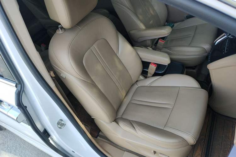 Used Buick GL8 2017 ES 28T Luxury Model China V Standard
