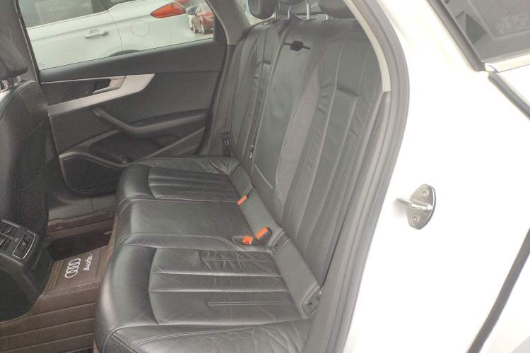 Used Audi A4L 2018 30th Anniversary Edition 40 TFSI Fashion Model