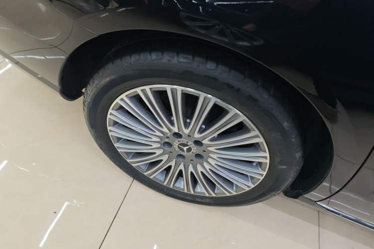 Used Mercedes-Benz E-Class 2021 Restyled E 300 L Luxury Edition
