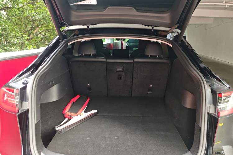 Used Tesla Model Y 2021 Standard Range Rear-Wheel Drive Version
