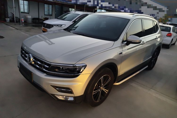 Used Volkswagen Tiguan L 2017 380TSI Automatic All-Wheel-Drive Luxury Edition
