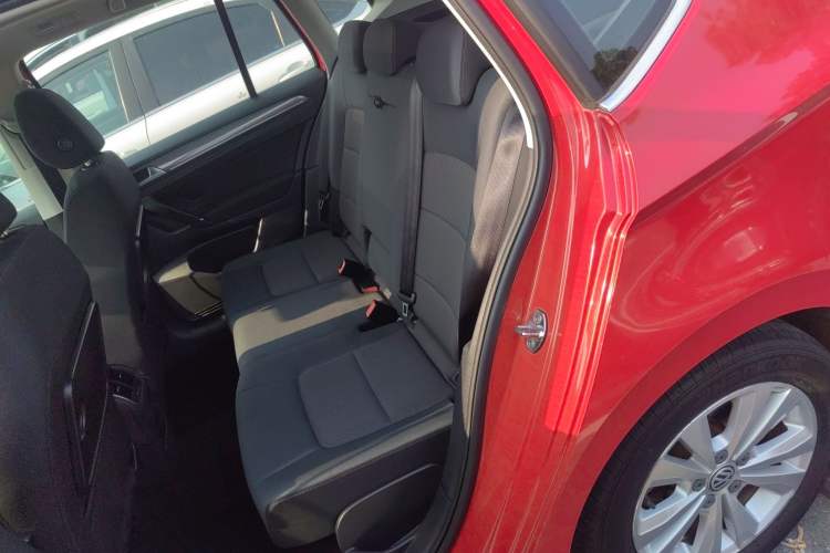 Used Volkswagen Golf Sportsvan 2016 230TSI Automatic Trend Edition
