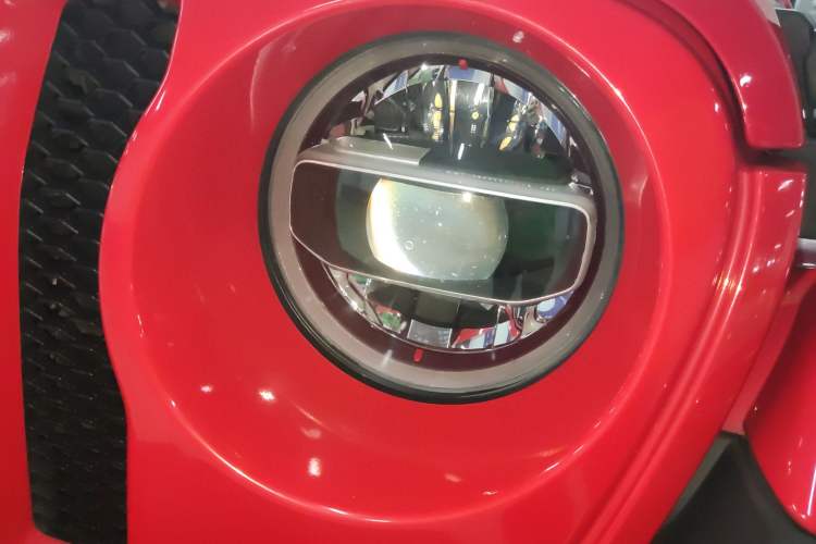 Used  Wrangler 2019 2.0T Sahara Four-Door Version China VI Emission Standard
