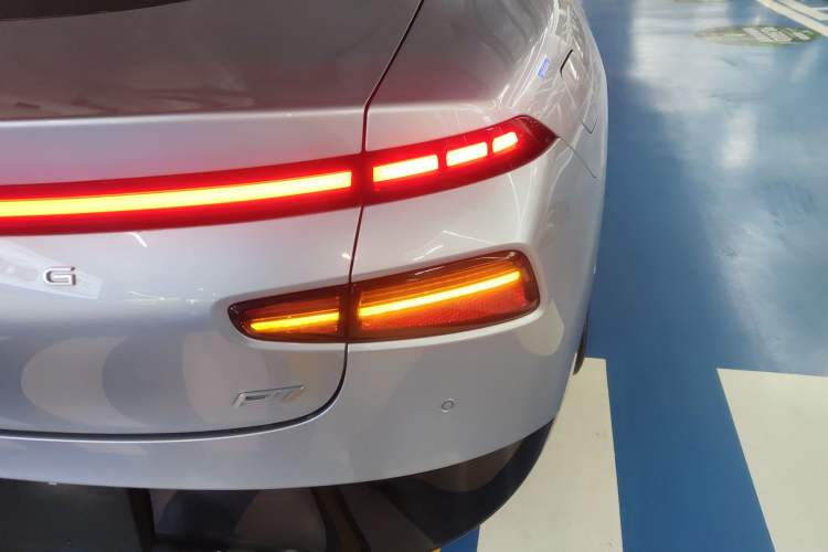 Used XPeng P7 2023 P7i 702 Pro