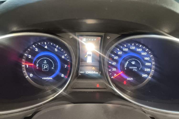 Used Hyundai Santa Fe 2013 2.4L Automatic Two-Wheel Drive Smart Version
