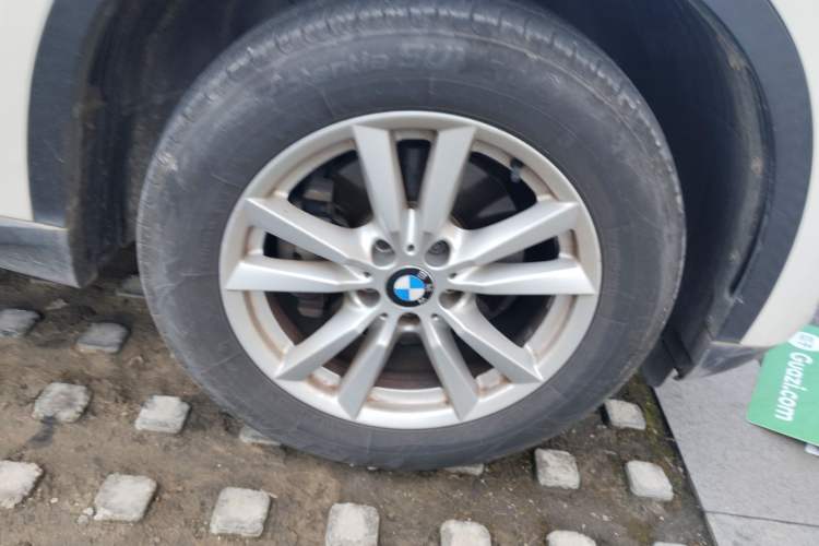 Used BMW X5 2015 xDrive28i
