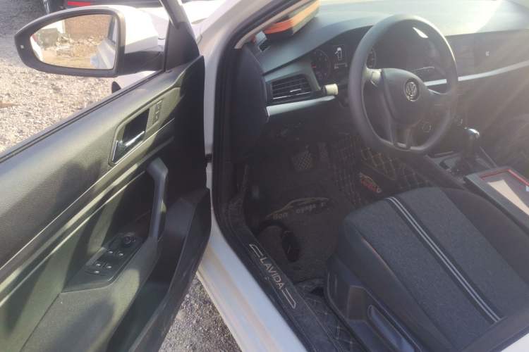 Used Volkswagen Lavida 2019 1.5L Automatic Fashion Edition China VI
