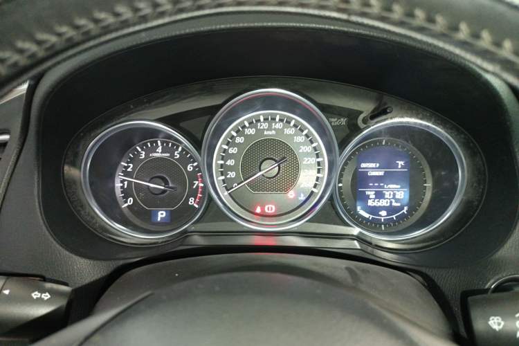 Used Mazda Atenza 2014 2.0L Blue Sky Luxury Edition
