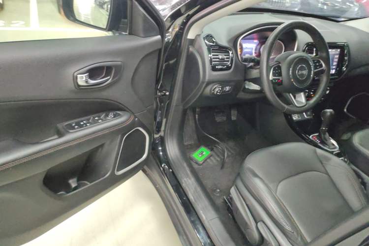 Used  Compass 2020 220T Automatic Elite Edition