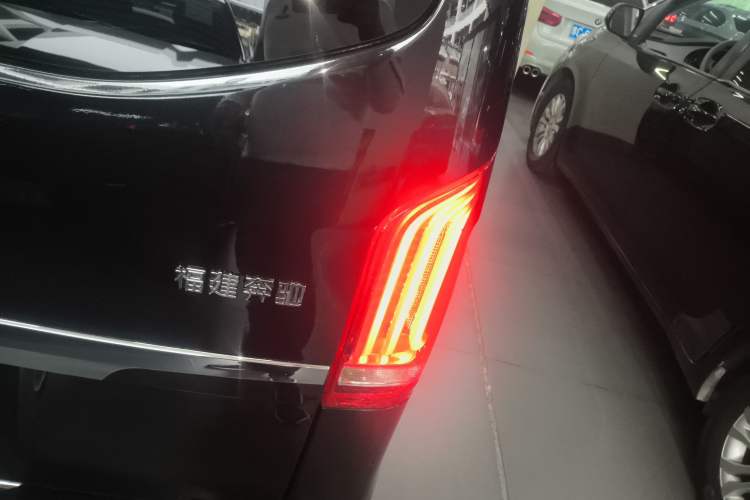 Used Mercedes-Benz V-Class 2017 V 260 L Prestige Extended Edition