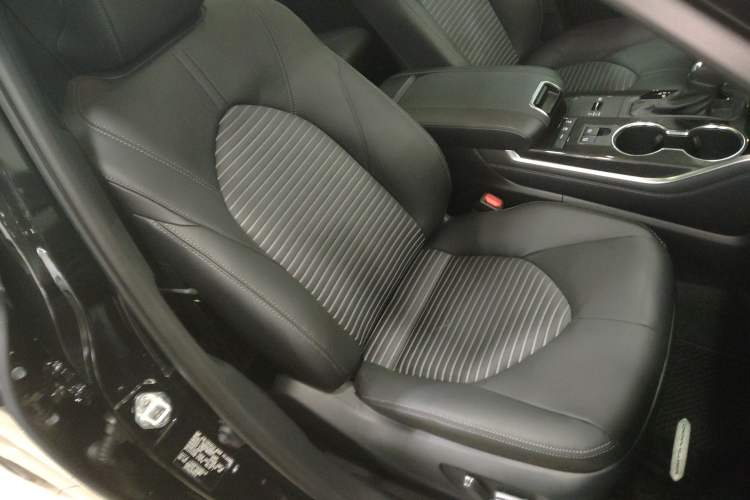 Used Toyota Crown Land Cruiser 2023 2.5L HEV Four-Wheel Drive Prestige Edition
