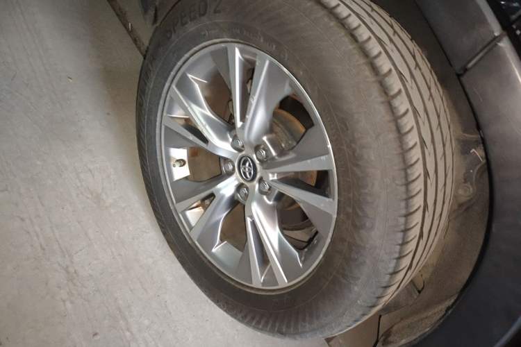 Used Toyota Highlander 2018 2.0T Two-Wheel Drive Elite Edition 7 Seats China VI Standard
