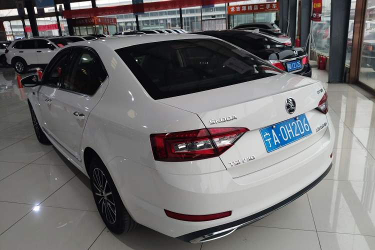 Used Skoda Octavia 2019 TSI230 DSG Luxury Edition
