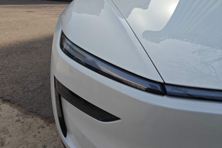 Used Tesla Model Y 2025 Rear-Wheel-Drive Version