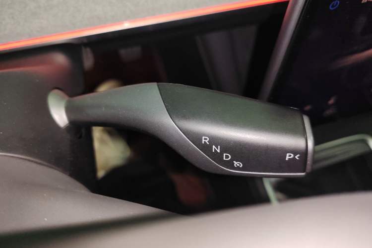 Used Tesla Model Y 2023 High-Performance All-Wheel-Drive Version
