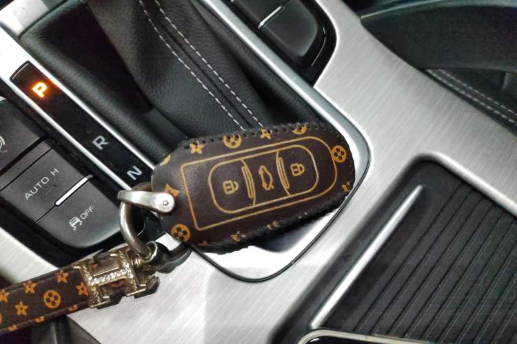 Used Geely Auto Emgrand X7 Sport 2018 1.8TD Automatic Two-Wheel Drive Zhiya Model
