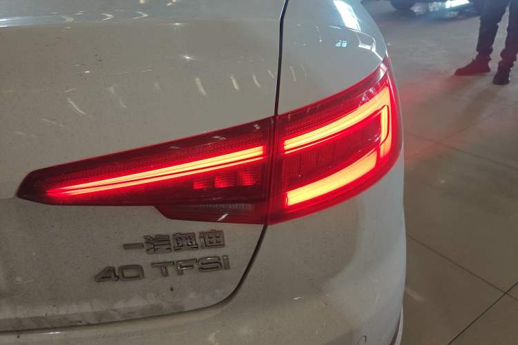 Used Audi A4L 2018 30th Anniversary Edition 40 TFSI Fashion Model