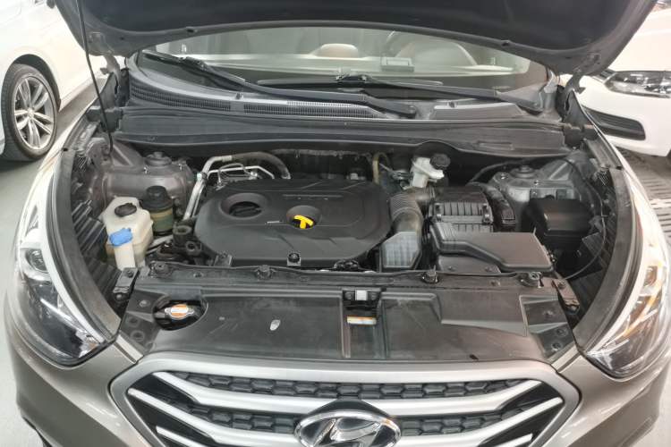 Used Hyundai ix35 2013 2.0L Automatic Two-Wheel Drive Smart GLS China IV Standard