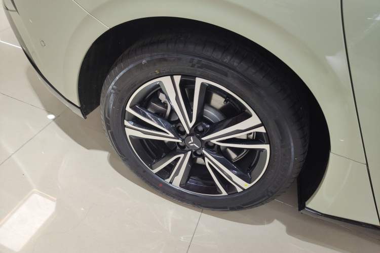 Used Hongqi EH7 2025 600 Smart Selection Edition