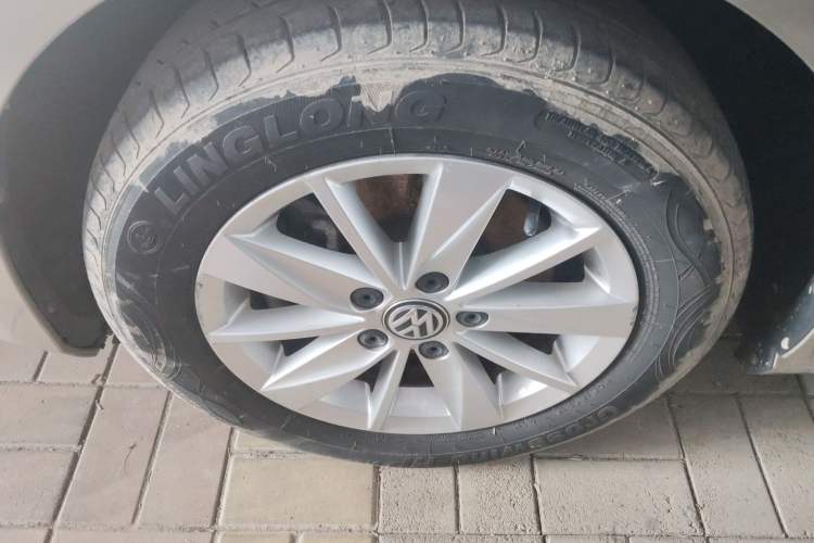 Used Volkswagen Golf 2016 1.6L Automatic Fashion Model
