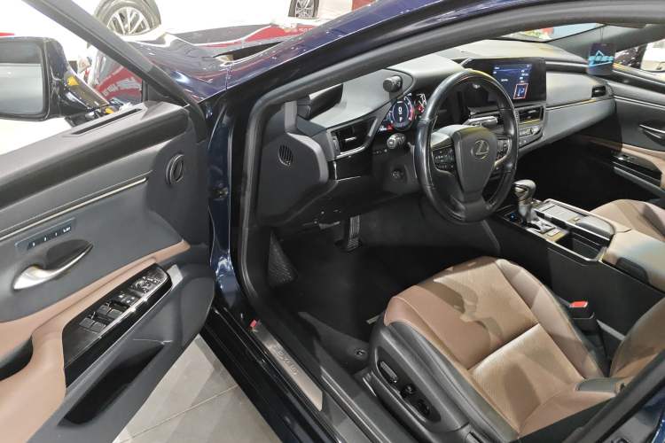 Used Lexus ES 2021 200 Luxury Edition
