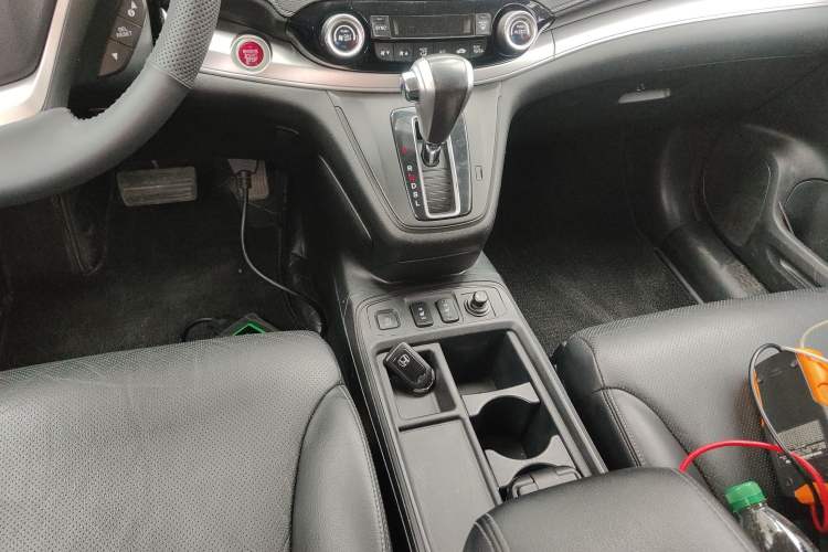 Used Honda CR-V 2015 2.4L two-wheel drive luxury version
