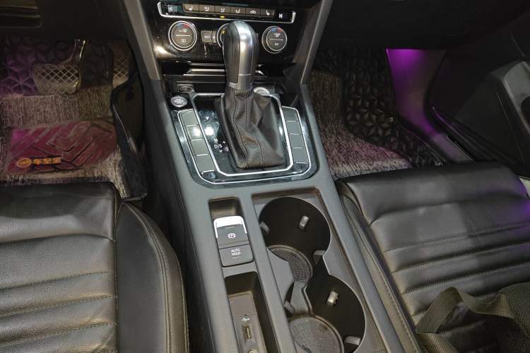 Used Volkswagen Magotan 2018 Facelift 330TSI DSG Luxury Model
