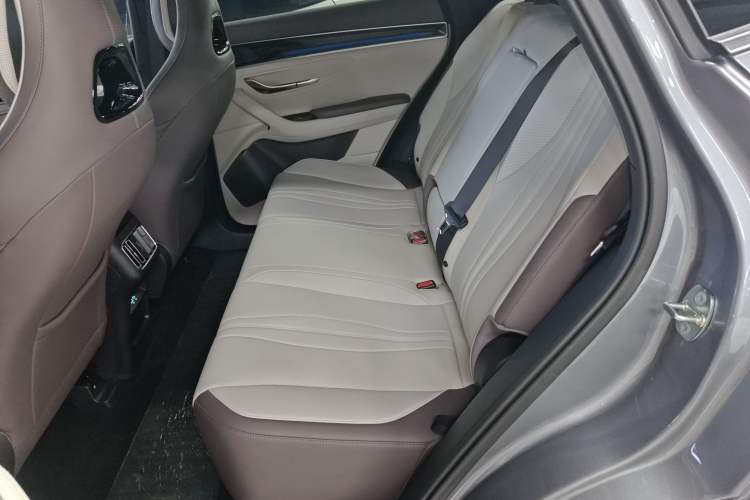 Used BYD Song PLUS New Energy 2025 DM-i Smart Drive 112KM Prestige Model