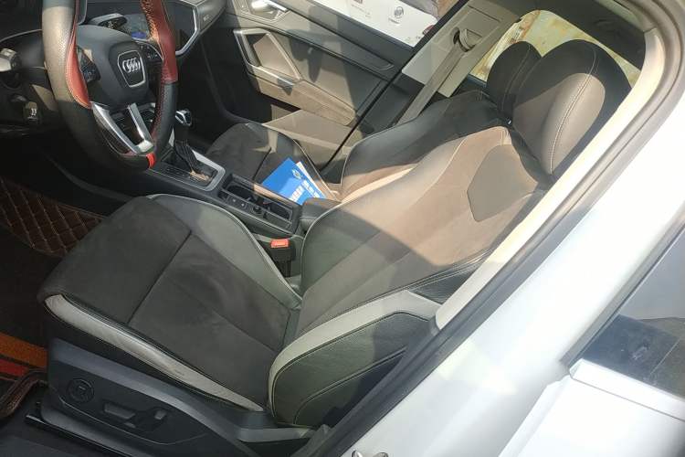 Used Audi Q3 2019 35 TFSI Advanced Dynamic Edition
