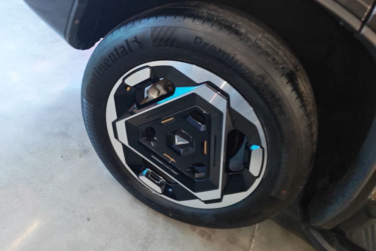 Used  G318 2025 Worry-Free Adventure Edition Four-Wheel Drive Secret Realm Version