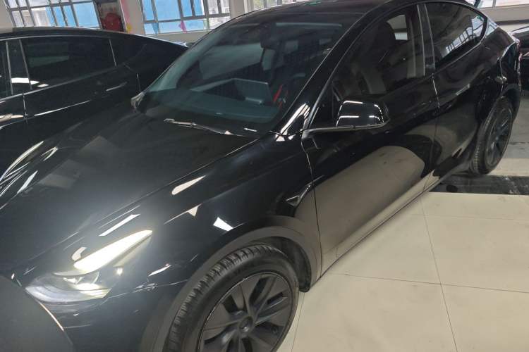 Used Tesla Model Y 2023 Rear-Wheel-Drive Version